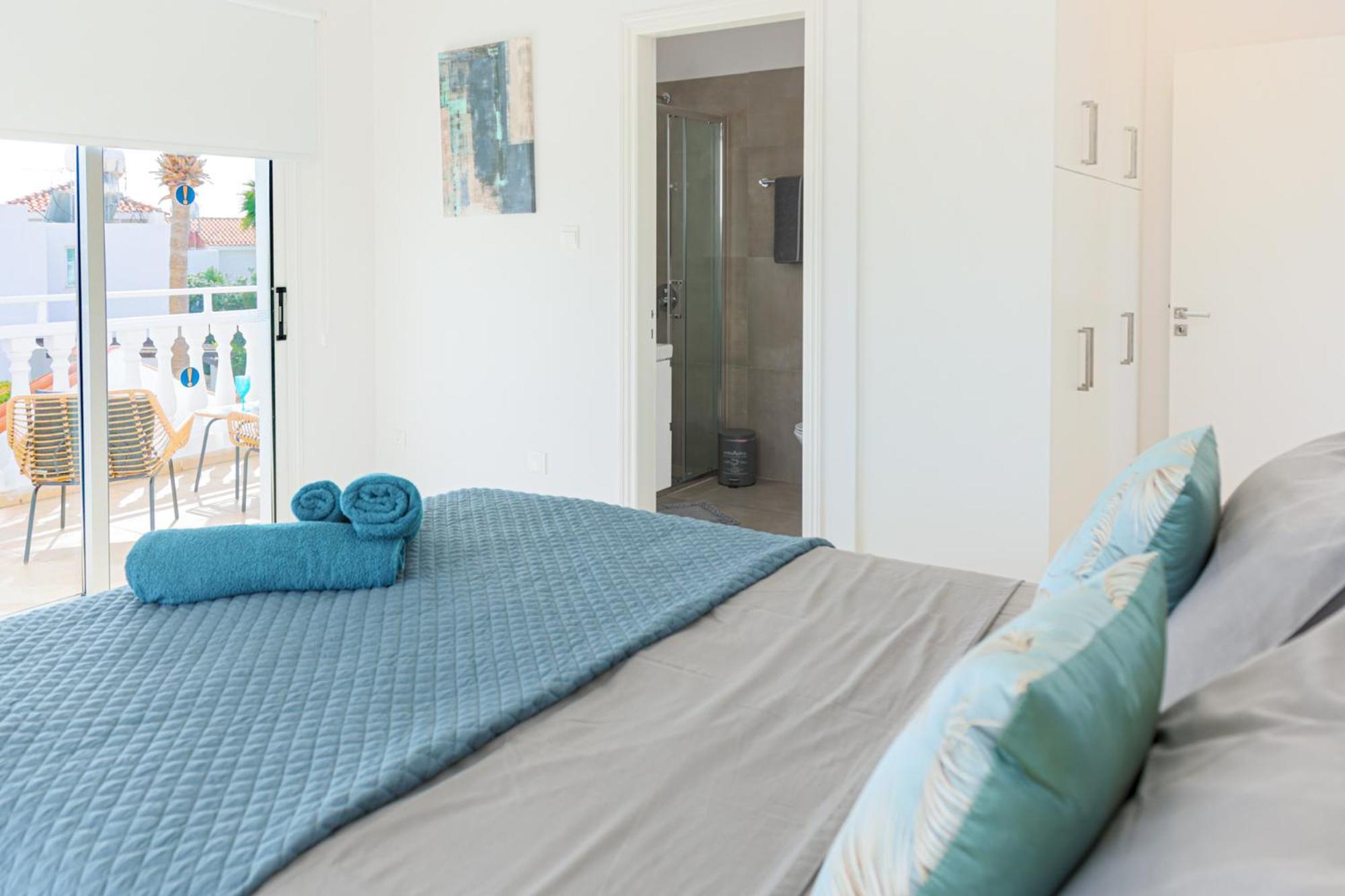 Villa Yolo Peyia Ngoại thất bức ảnh