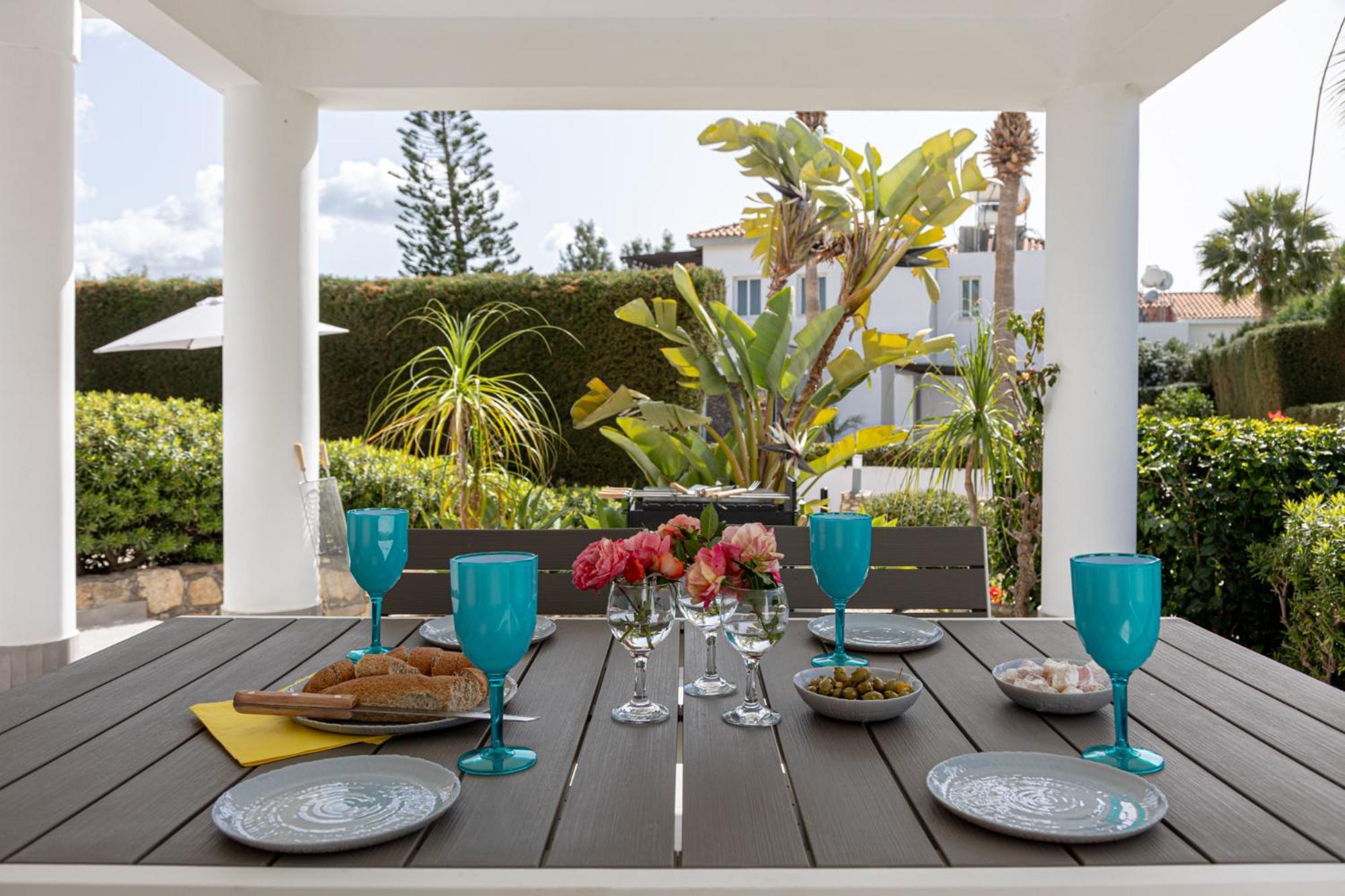 Villa Yolo Peyia Ngoại thất bức ảnh